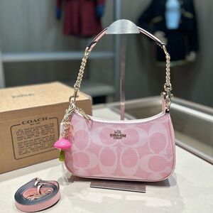 Meet your Posher, Horatio